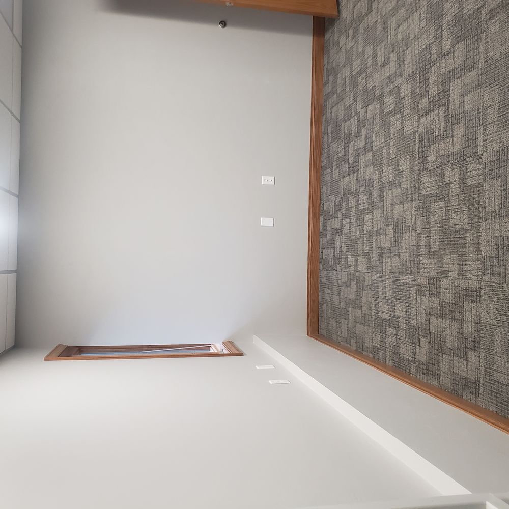 119 N McCarthy Suite T
